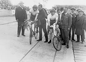 Bikes: Grand Whitsun Prize, 1929