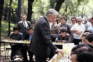 Simultaneous: Grandmaster Vasily Smyslov, 1989