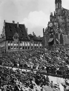 Liebe: Grandstand during the parade of the Labour