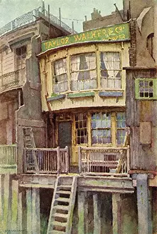 Limehouse: GRAPES PUB, LIMEHOUSE