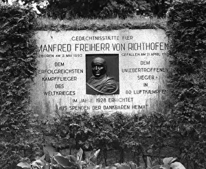 Manfred: Grave of Manfred Freiherr von Richthofen