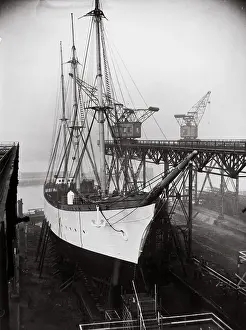 Graving: At the graving dock