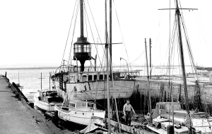 Lightship: Grays, the Lightship c1955
