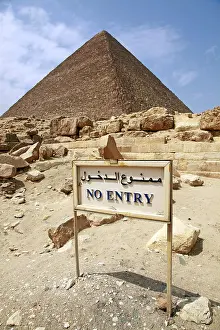 Cheops: Great Pyramid of Cheops in Cairo, Egypt