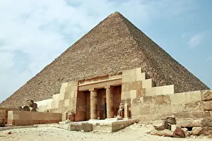 Cheops: Great Pyramid of Cheops in Cairo, Egypt