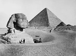 Sphinxes: The Great Sphinx with the Pyramid of Pharaoh ?