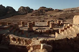 Taille: Great temple, Petra, Jordan