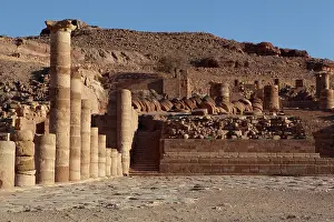 Taille: Great temple, Petra, Jordan