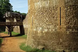 Guedelon: Great Tower, Chateau de Guedelon, Treigny, Burgundy, France