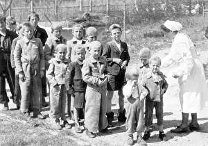 Miltary: Greek children