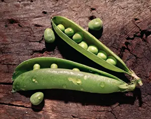 Vitamins: Green Peas in Open Pea Pods