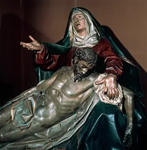 Sadness: Gregorio Fernandez (1576-1636). Pieta. National Sculpture Mu