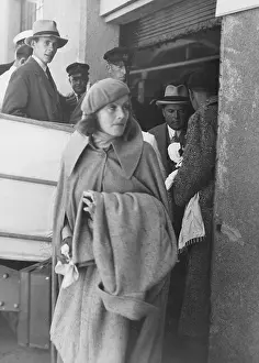 Goteborg: Greta Garbo after her arrival to Goteborg, 1932