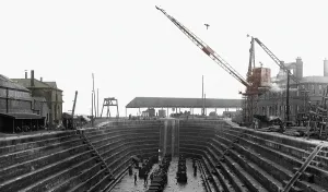 Grimsby: Grimsby, the Docks Tidal Basin c1955