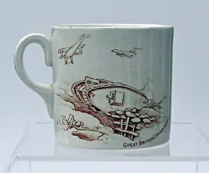 Winton: Grimwade's Winton earthenware mug Lest We Forget
