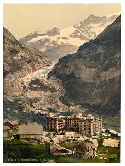 Grindelwald: Grindelwald, Bear Hotel and glacier, Bernese Oberland, Switz