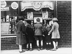 Longingly: GROCER'S AND CAFE/1930S