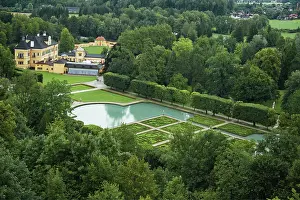 Basins: Ground floor in the park of Hellbrunn (Salzburg)
