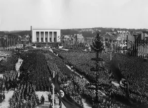 Halle: Groundbreaking ceremony of the Weimar Halle der