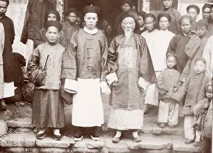 Stree: Group of chinese men and children, c.1900