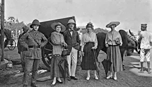 Colonials: Group of colonials in India