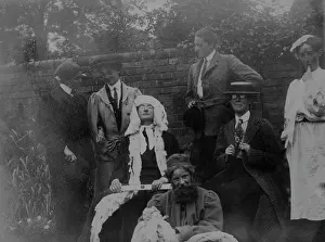 Bpeosa: Group dressed up for play