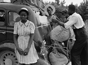 Migrants: Group of Florida migrants on their way to Cranberry, New Jer