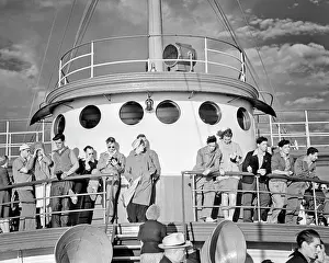 Cpc001: Group of Passengers Seasonal Visitors Standing