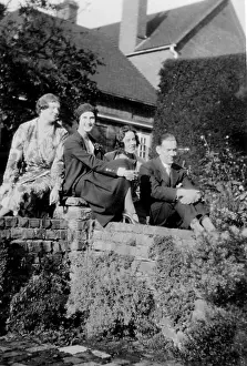 Informal: Group photo in the garden