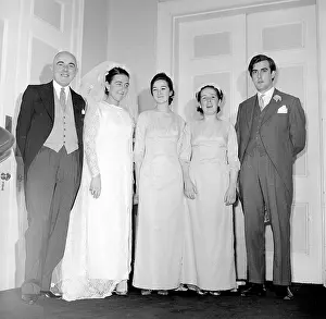 Bridesmaids: Group photo at the Yateman Biggs Wedding