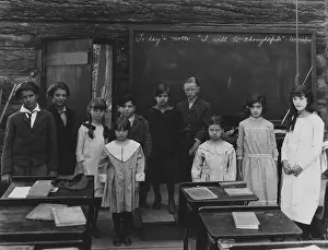 Everett Collection (old Visuals): Group portrait of children standing in classroom