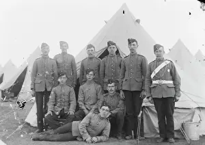 Kepi: Group of soldiers at a training camp