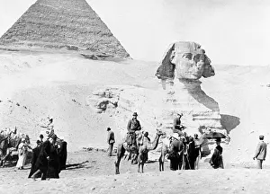 Pyramids: Group of travellers in Giza, 1910
