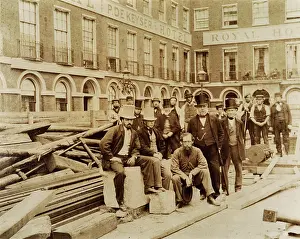 C1863: Group of workers on Blackfriars Bridge site