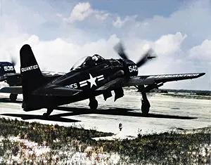 Bearcat: Grumman F8F2 Bearcat (aft) running up of USMC Quantico'?