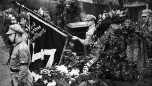 Murders: Guard of honor for the murdered Hitler Youth