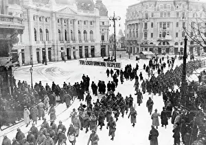 Drummers: The guard marches through Bucharest, 1917