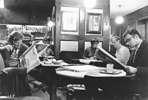 Coffeehouse: Guests in the Cafe Hawelka