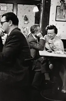 Hawelka: Guests in Cafe Hawelka in Vienna