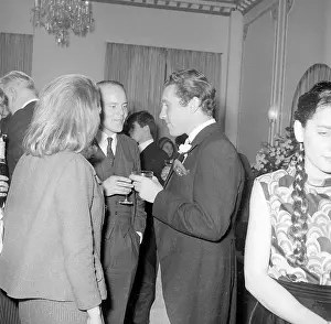 Yateman: Guests talking at the Yateman Biggs Wedding