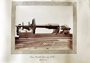Breech: Gun breech screwing lathe