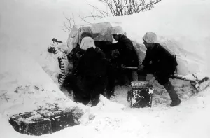 Portion: Gun position in the snow on the eastern front, 1942