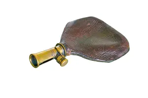 18th Century: Gunpowder dispenser
