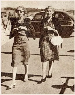 Iln - Consolidated Archive Holdings Ltd: The Gunstons at Cowes, 1947
