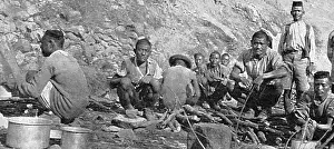 Gurkhas: Gurkhas cooking a camp meal 1914
