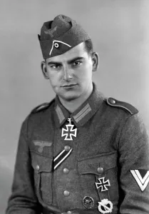 Bergmann: Gustav Bergmann, 1942