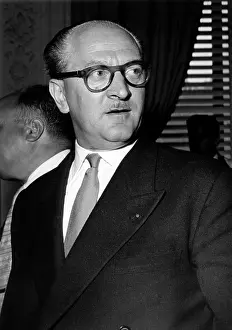 Politik: Guy Mollet