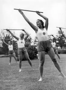 Synchronised: Gymnastic Exercises