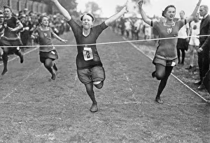 Gymnasts: Gymnasts at the finish line, 1914