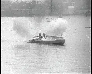 Speedboat: H Scott Paine water speed attempt record in